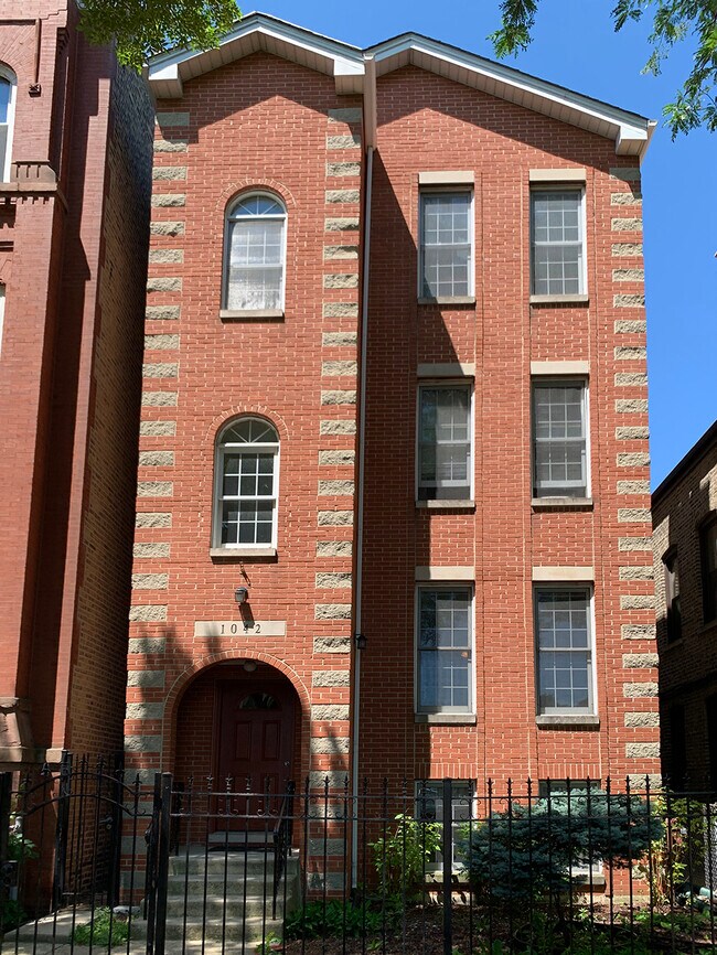 Foto del edificio - 1042 N Wood St