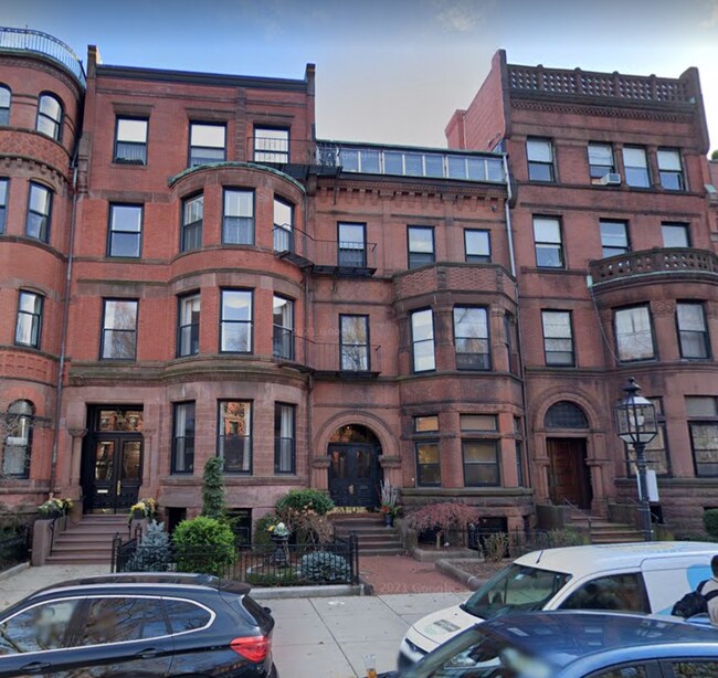 Building Photo - 206 Commonwealth Ave