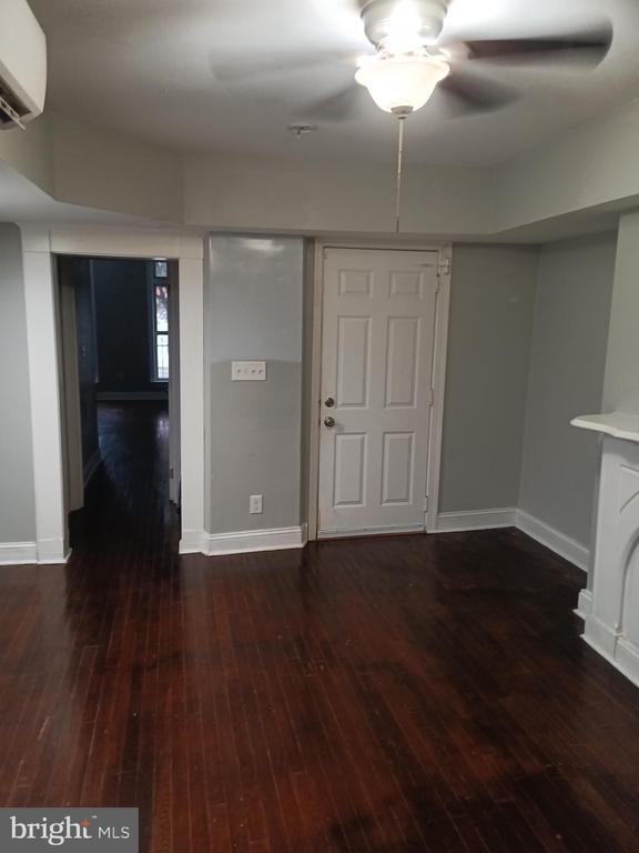 Building Photo - 1712 W Lombard St