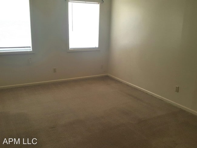 Building Photo - 2 br, 1.5 bath Apartment - 107 Parkwest Dr