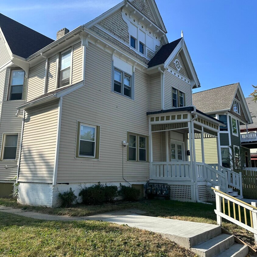 Foto principal - 2441 N 1st St
