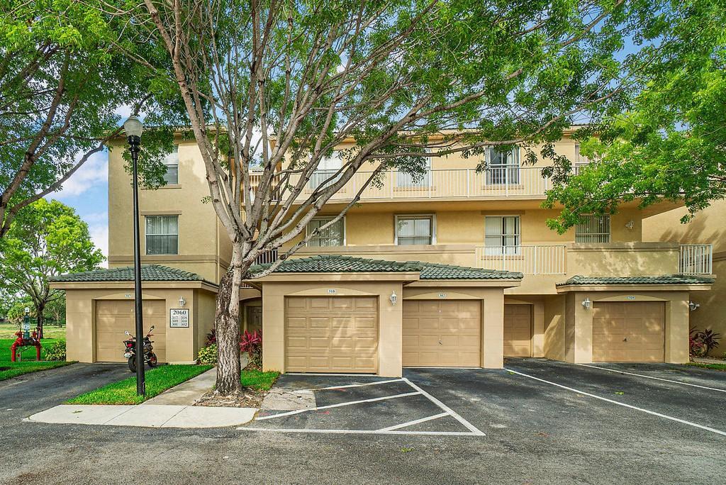 2060 Greenview Shores Blvd Unit 309, Wellington, FL 33414 Condo for