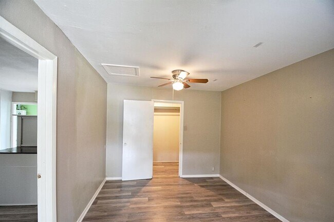 Foto del edificio - 517 E Martindale St
