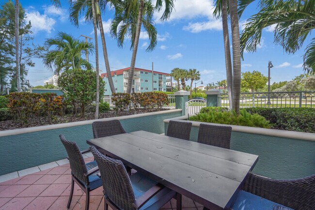 Foto del edificio - 2051 SE 3rd St