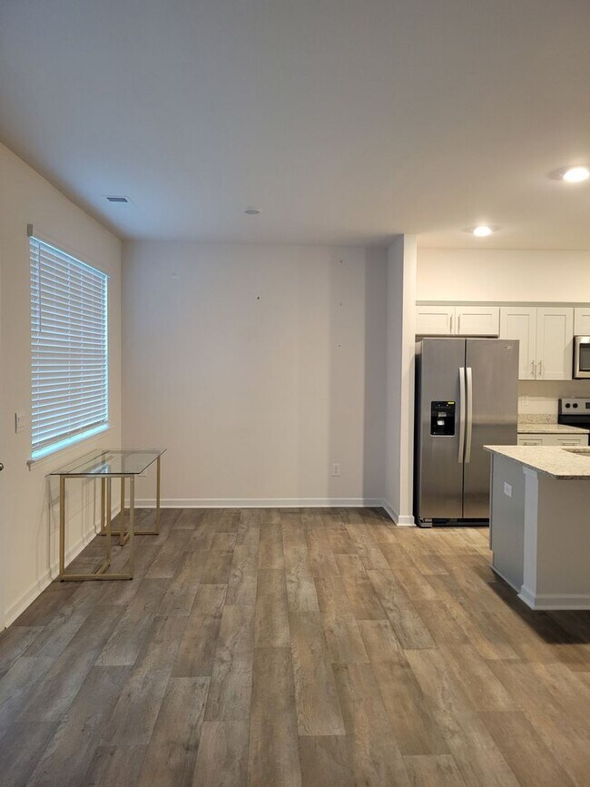 Building Photo - 1325 Broholmer Ln