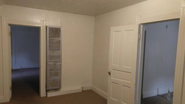 Building Photo - 4053 Walker Ave