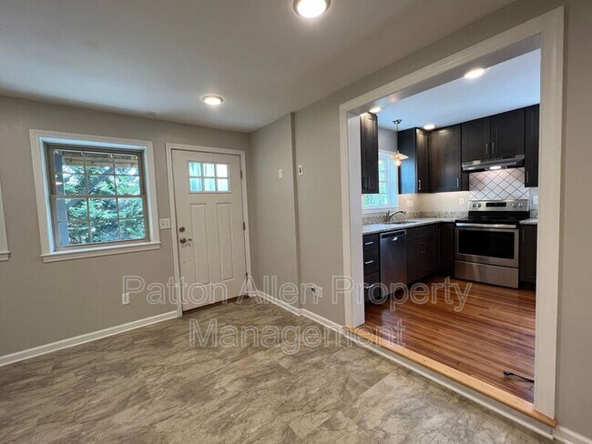 Building Photo - 179 Forest Hill Dr
