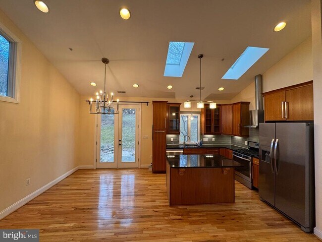 Foto del edificio - 6158 40 Winks Way