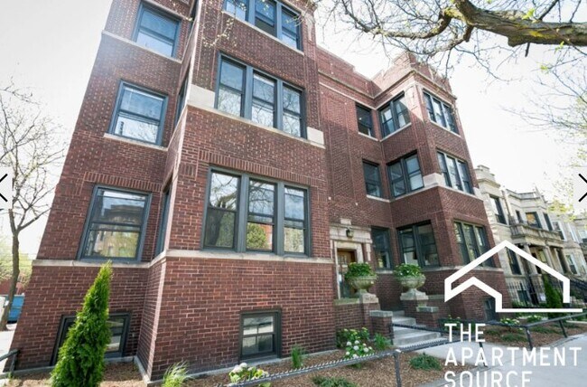 Foto del edificio - 3550 N Racine Ave