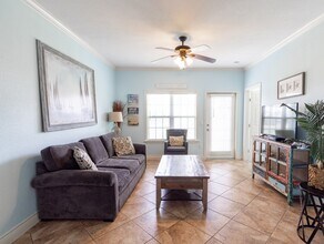 Building Photo - 7000 Seawall Blvd