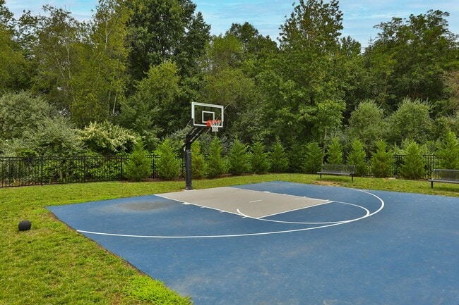 Basketball Court - Claridge Court Apartments