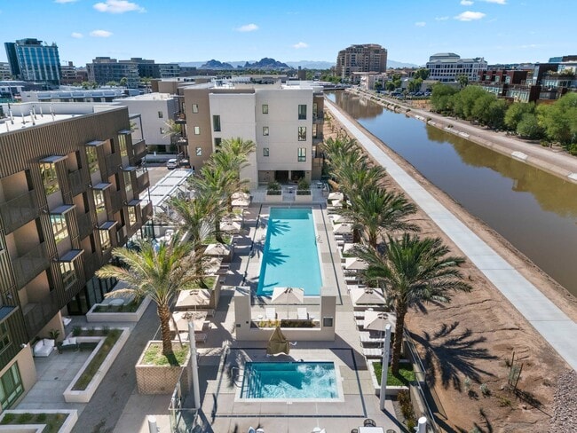 Building Photo - The Monde Scottsdale