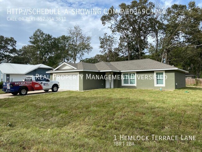 Building Photo - Custom Home - Desirable SE Ocala Neighborh...