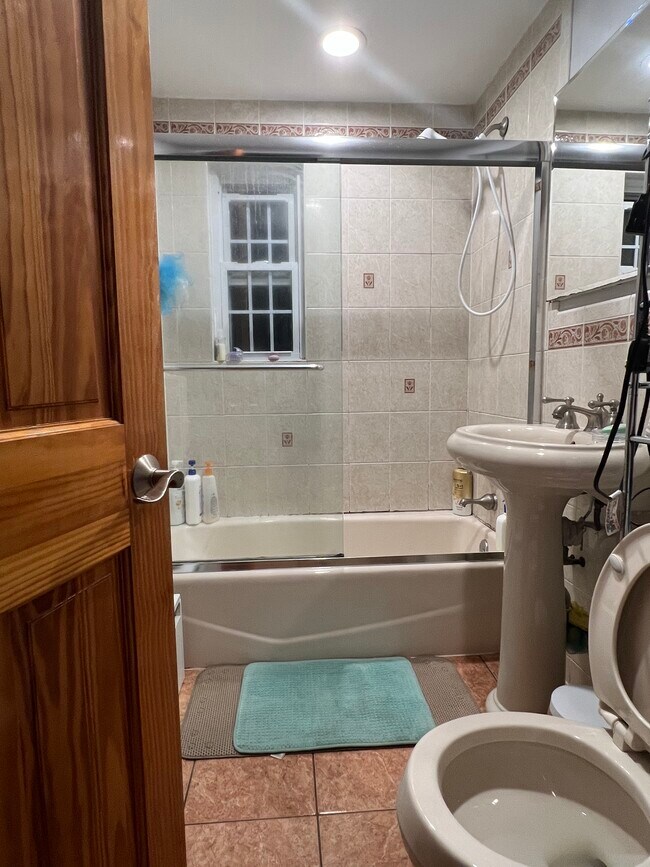 Bathroom - 72 Clark Ct