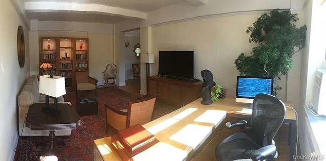 Building Photo - 118 8th Ave