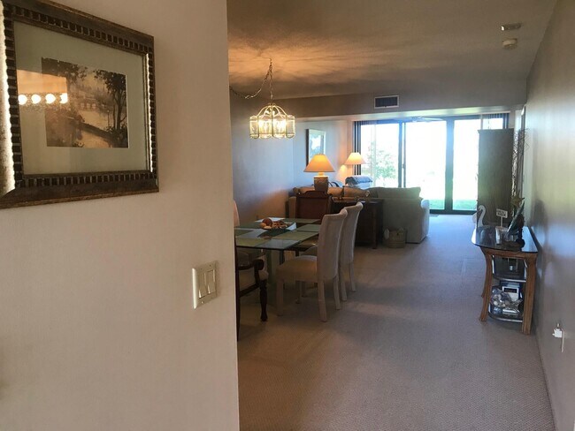 Building Photo - 501 S Seas Dr