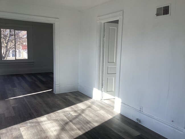 Building Photo - 3218 N 1st St