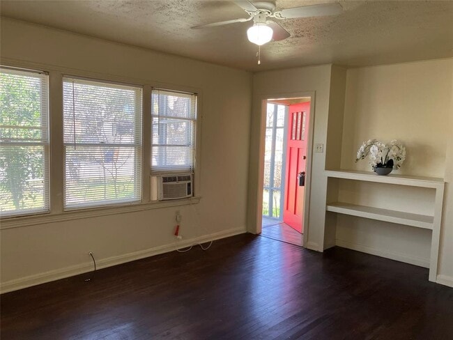 Building Photo - 611 Clifford Dr