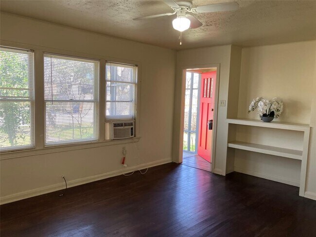 Foto del edificio - 611 Clifford Dr