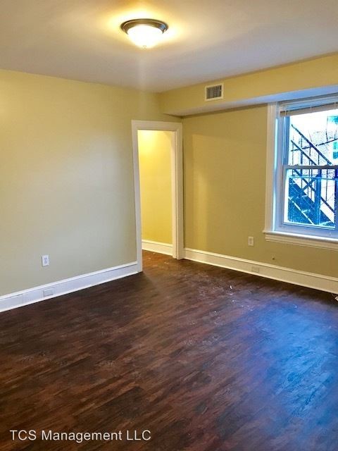Primary Photo - 1 br, 1 bath House - 439 Sharon Ave #3