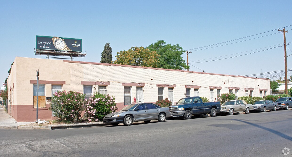 Primary Photo - 601-617 Dallas St