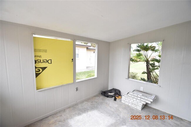 Foto del edificio - 705 2nd Ave NW