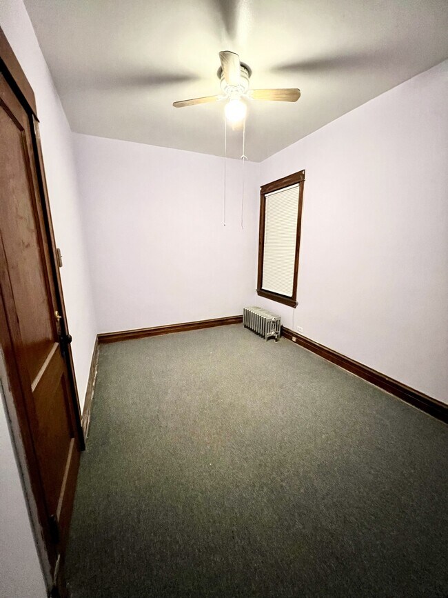 Building Photo - 1434 N Ridgeway Ave