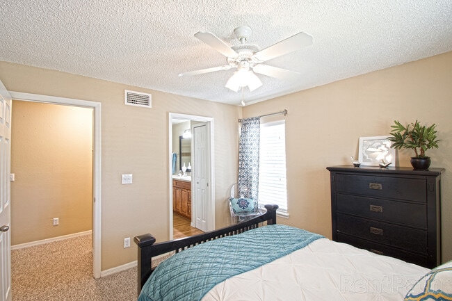Interior Photo - Pinewood Park Apartments
