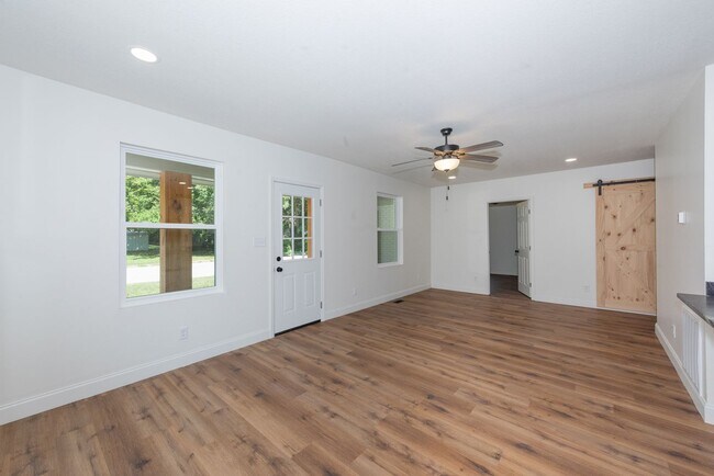 Building Photo - City of Maryville 37804 - 3 bedroom, 2 bat...