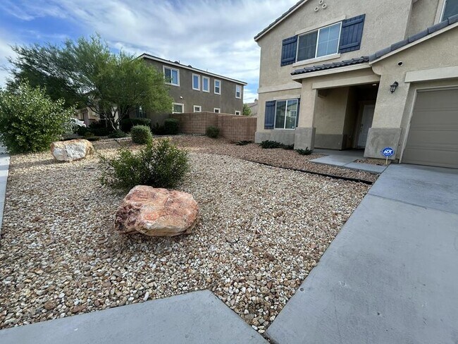 Foto del edificio - 13050 Oakwood St