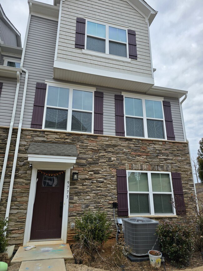 Foto del edificio - 9773 Oaklawn Blvd NW