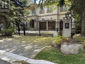 Building Photo - 5 Vernham Ave