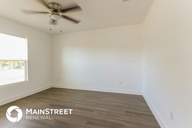 Foto del edificio - 674 23rd Pl SW