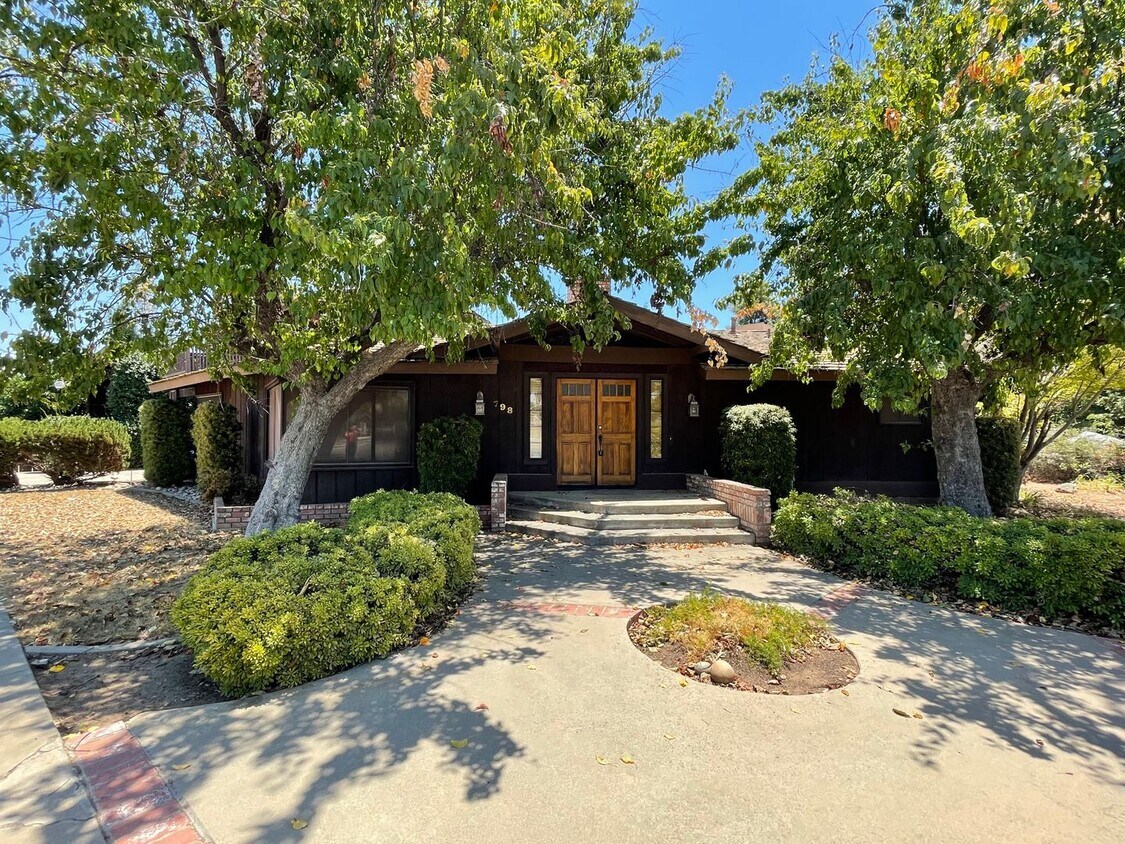 Primary Photo - Spacious Two story home Available Soon in ...
