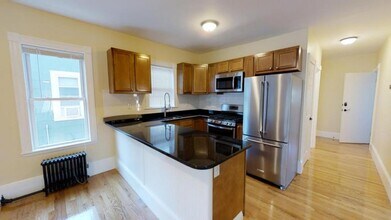 Building Photo - 42 Gorham St