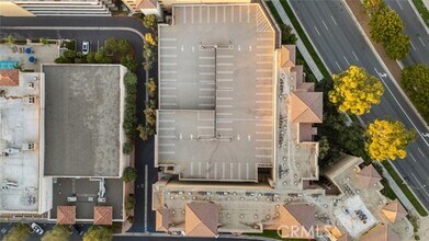 Building Photo - 24505 Town Center Dr