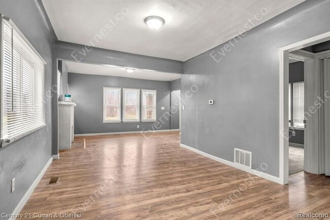 Building Photo - 13851 Liberal St