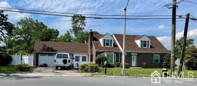 Primary Photo - 4 S Woodland Ave