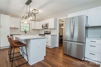 Building Photo - 5110 Chaplin Ln