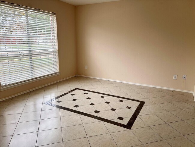 Foto del edificio - 2211 Ruffian Ln