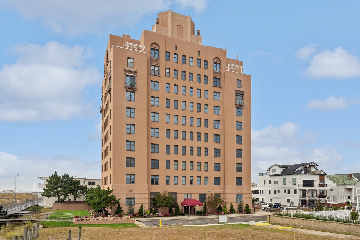 112 Oxford Rd Unit 404 YEARLY, Ventnor City, NJ 08406 Condo for Rent