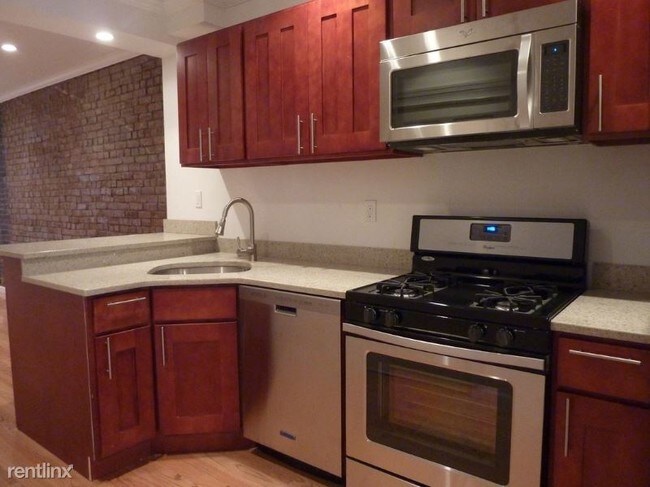 Building Photo - 207 E 73rd St