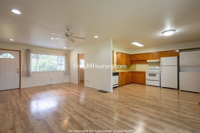 Building Photo - 11585 SW 95th Ave