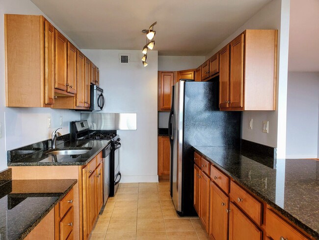 Foto del edificio - 1220 Blair Mill Rd