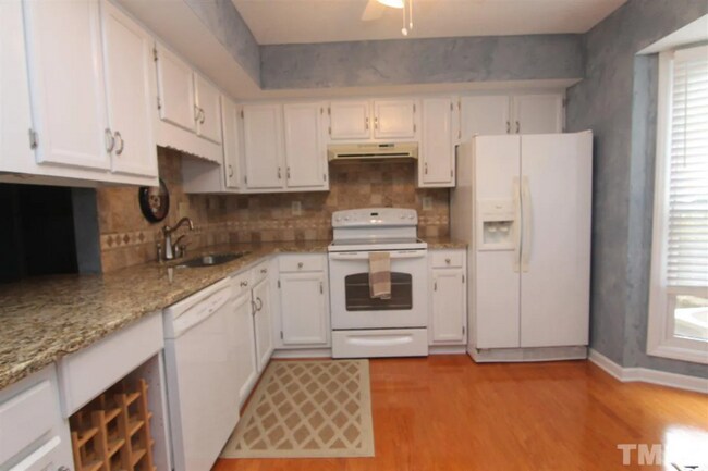 Foto del edificio - 5973 Dixon Dr