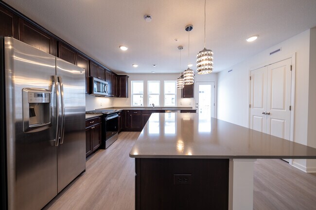 Foto del edificio - 5885 156th St W