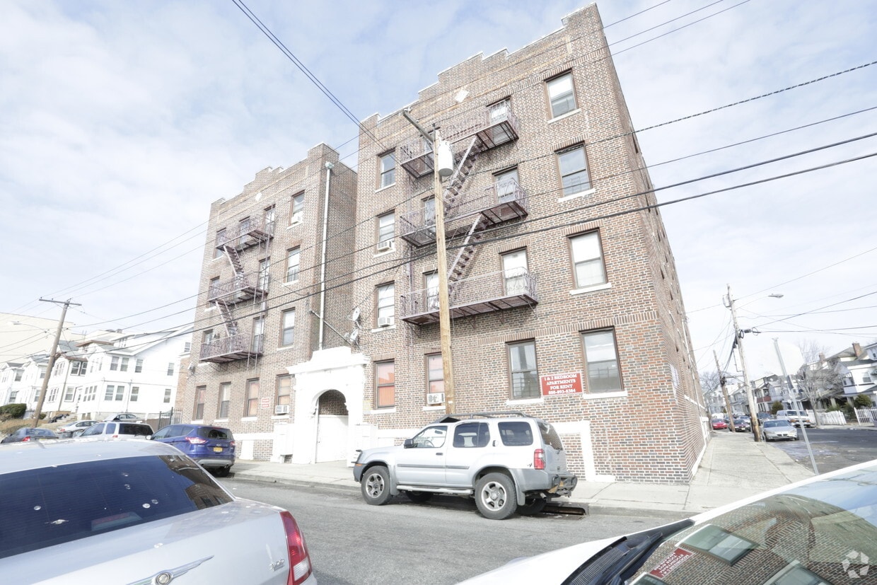 Foto principal - 32 Elmwood Ave