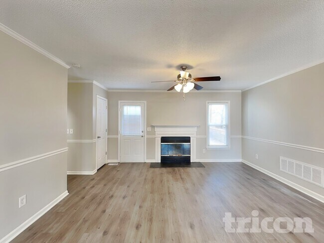 Building Photo - 216 Netherland Dr