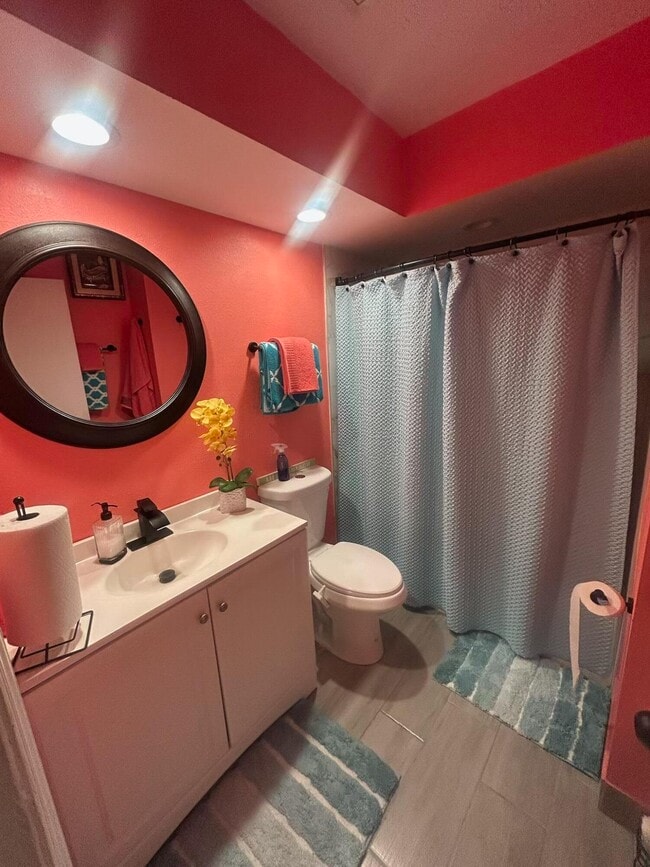 Foto del edificio - 633 NE Larkspur Ln