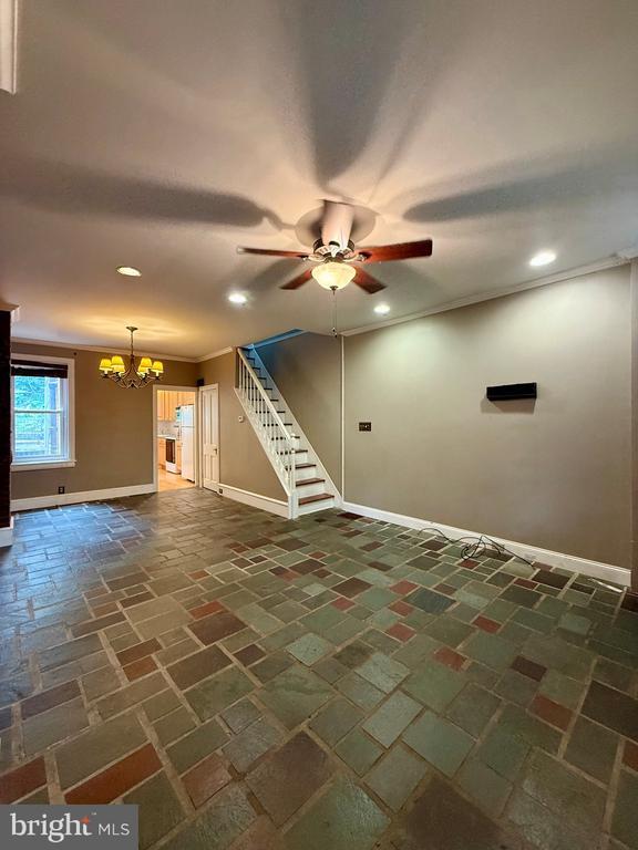 Building Photo - 924 Lovering Ave